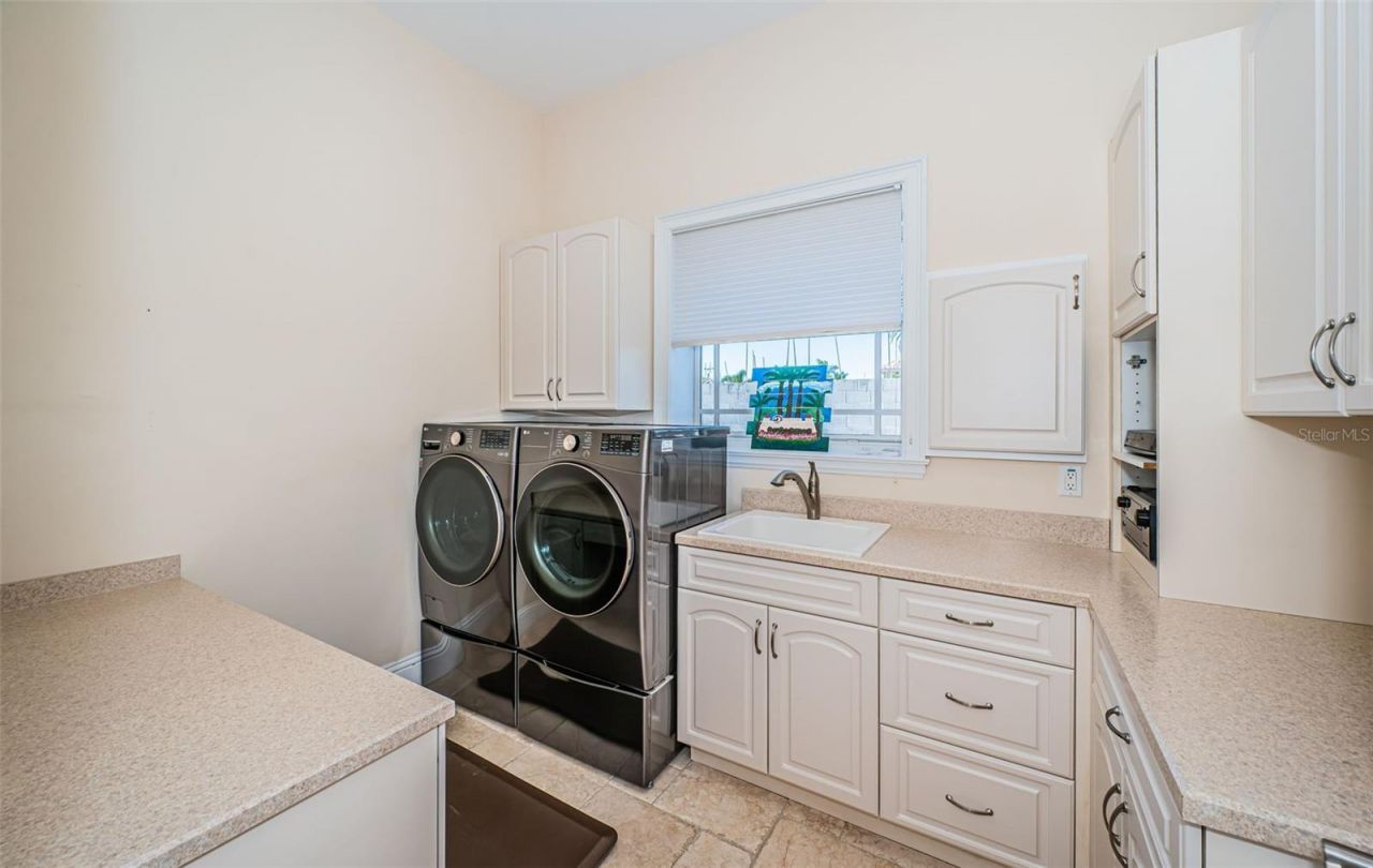 7986 9th Avenue S, Saint Petersburg, FL 33707 Photo