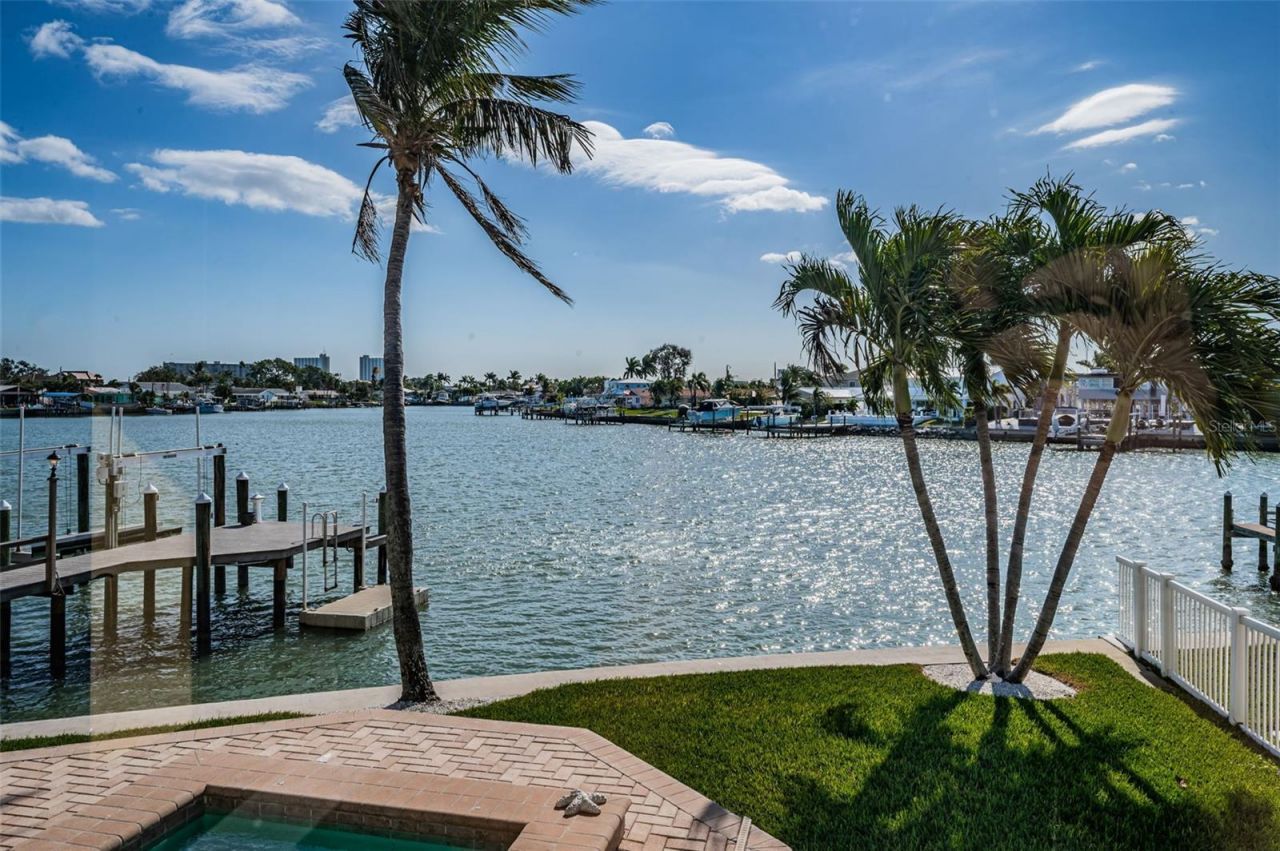 7986 9th Avenue S, Saint Petersburg, FL 33707 Photo