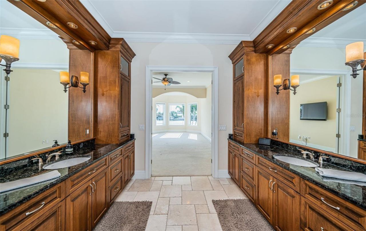 7986 9th Avenue S, Saint Petersburg, FL 33707 Photo