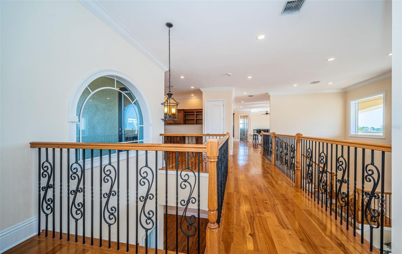 7986 9th Avenue S, Saint Petersburg, FL 33707 Photo