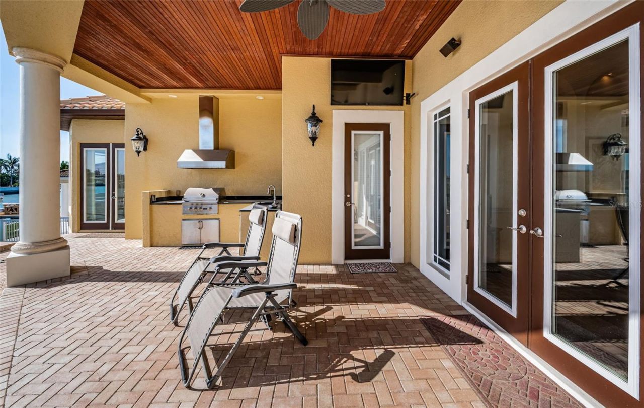 7986 9th Avenue S, Saint Petersburg, FL 33707 Photo