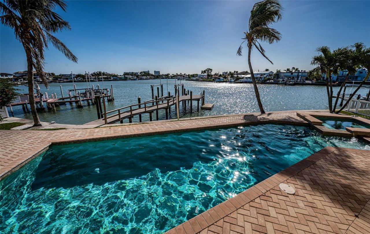 7986 9th Avenue S, Saint Petersburg, FL 33707 Photo