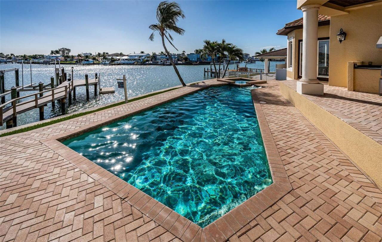 7986 9th Avenue S, Saint Petersburg, FL 33707 Photo