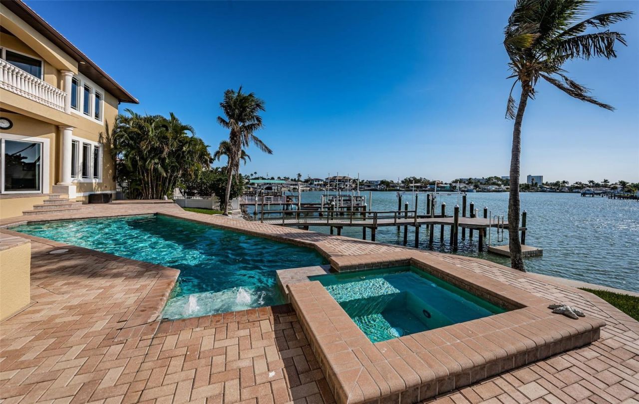 7986 9th Avenue S, Saint Petersburg, FL 33707 Photo