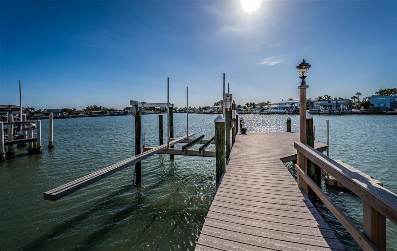 7986 9th Avenue S, Saint Petersburg, FL 33707 Photo