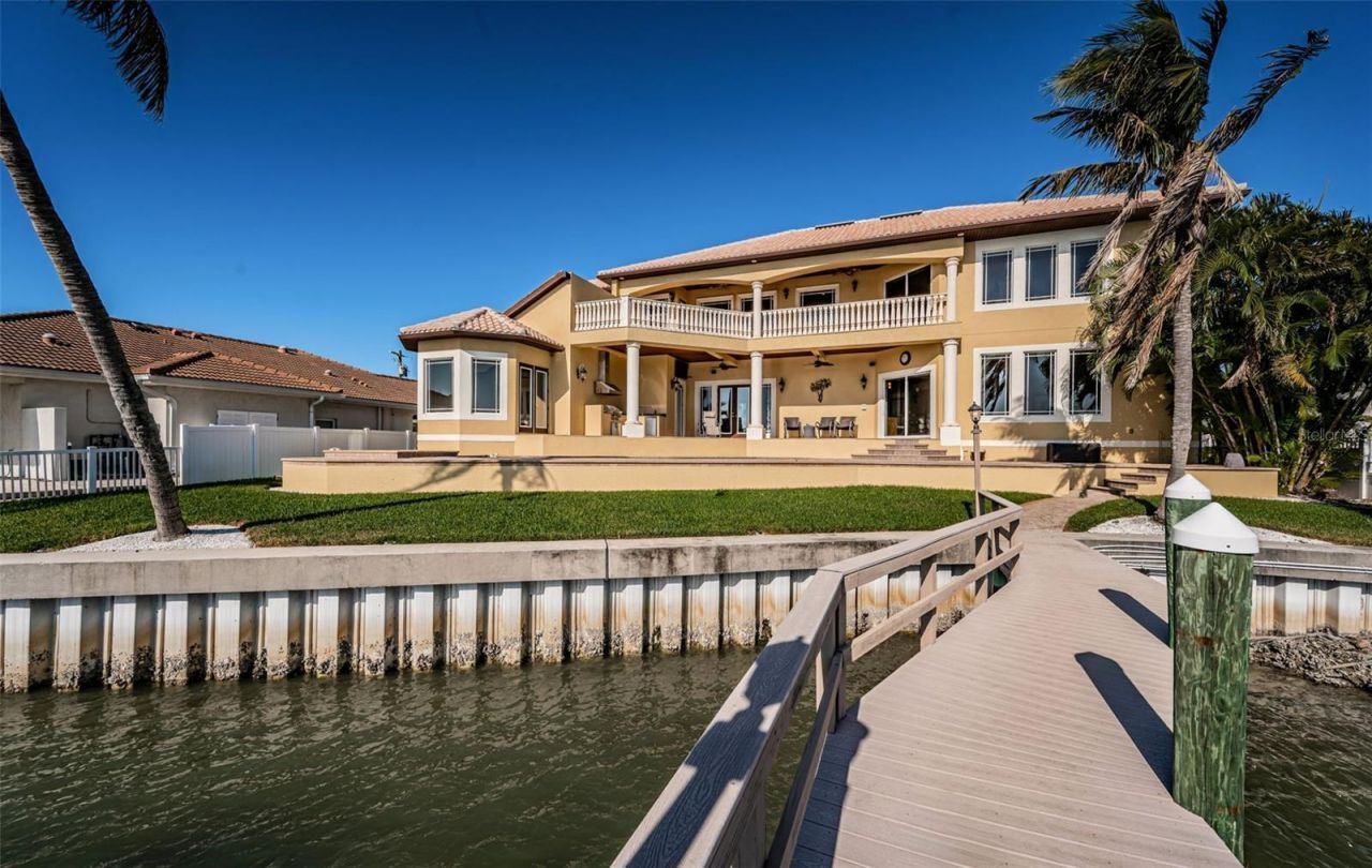 7986 9th Avenue S, Saint Petersburg, FL 33707 Photo