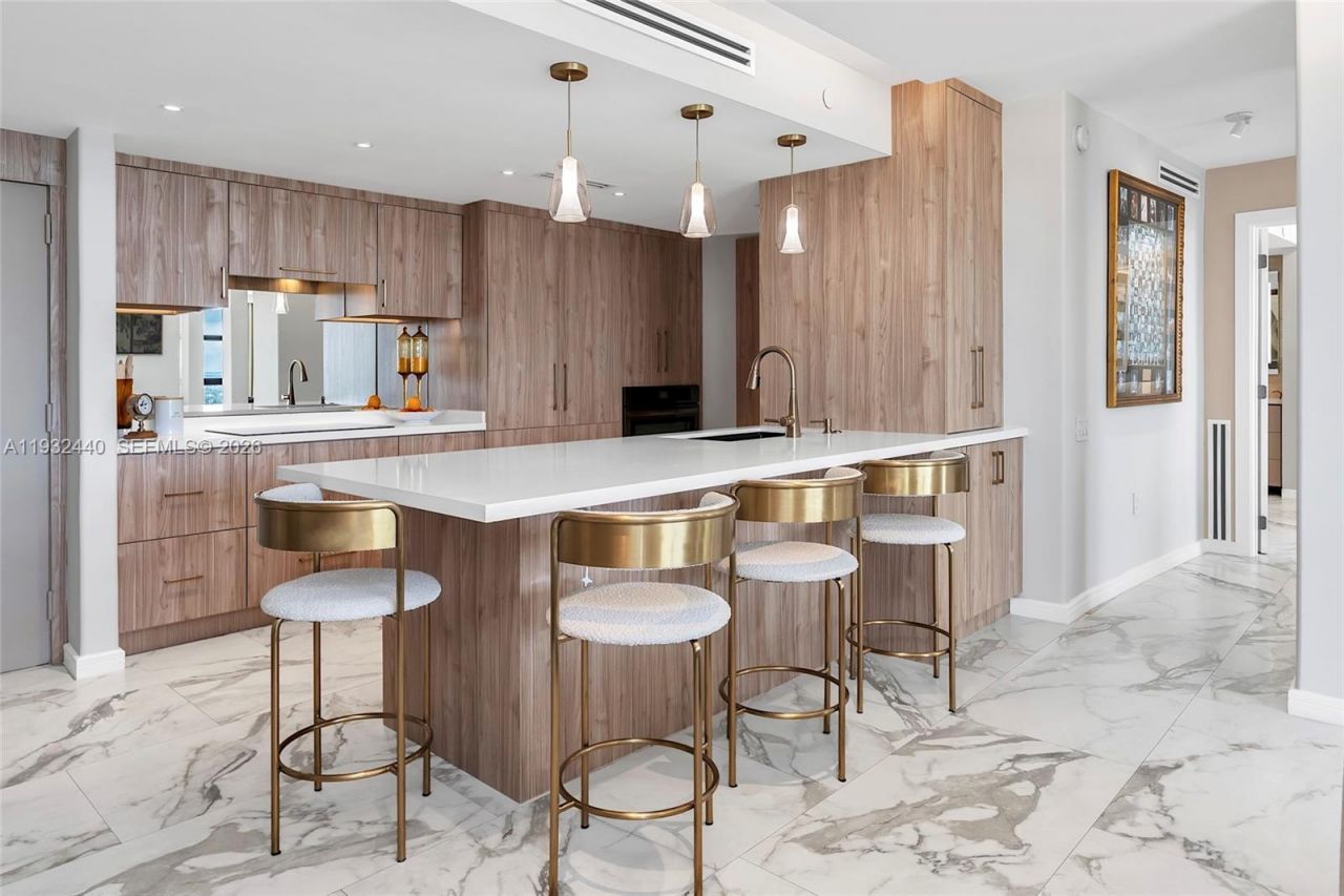 9 Island Ave, Unit 2104, Miami Beach, FL 33139 Photo