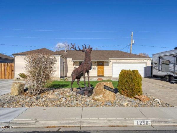 1250 Oxford Avenue, Sparks, NV 89431