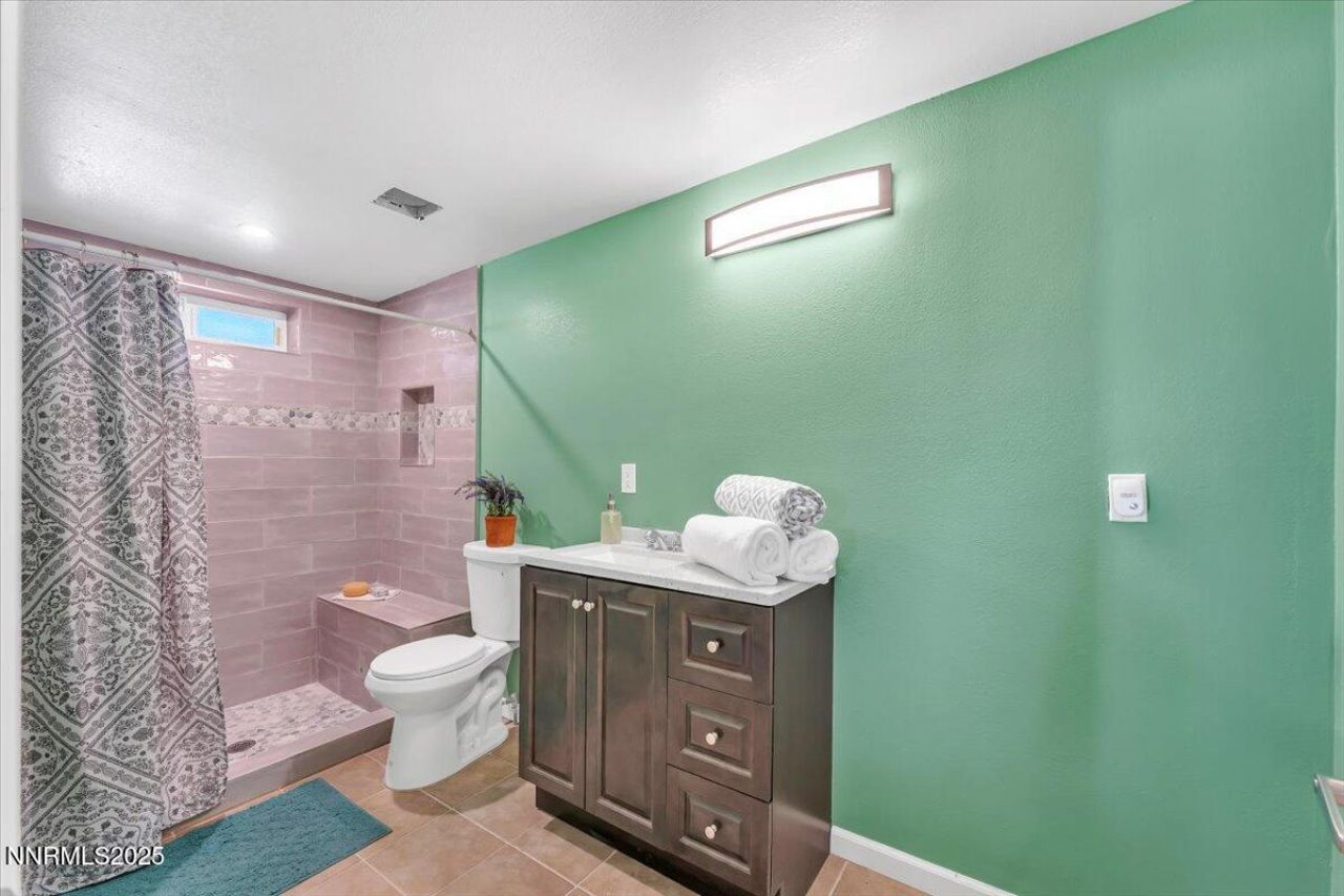 1250 Oxford Avenue, Sparks, NV 89431 Photo