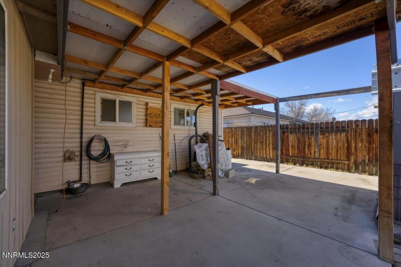 1250 Oxford Avenue, Sparks, NV 89431 Photo