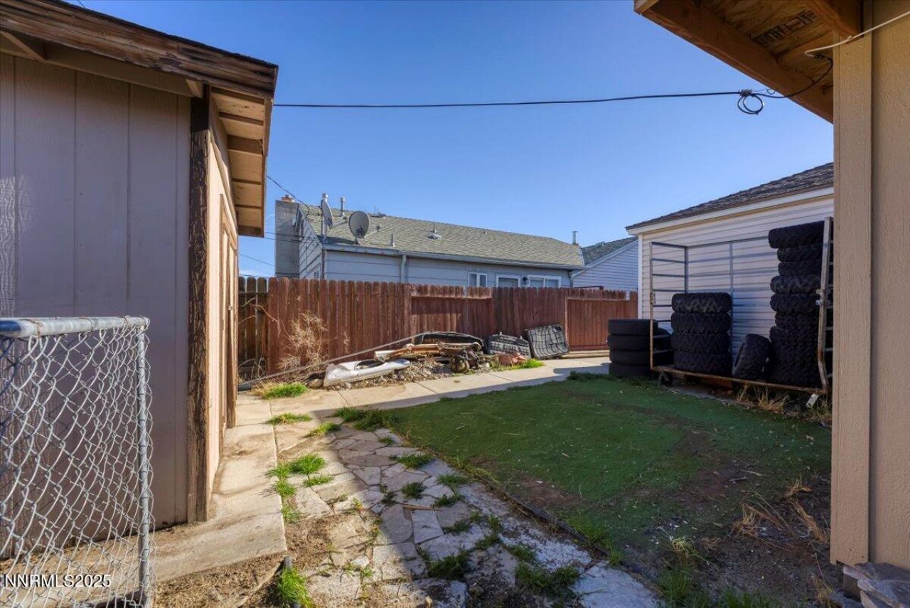 1250 Oxford Avenue, Sparks, NV 89431 Photo