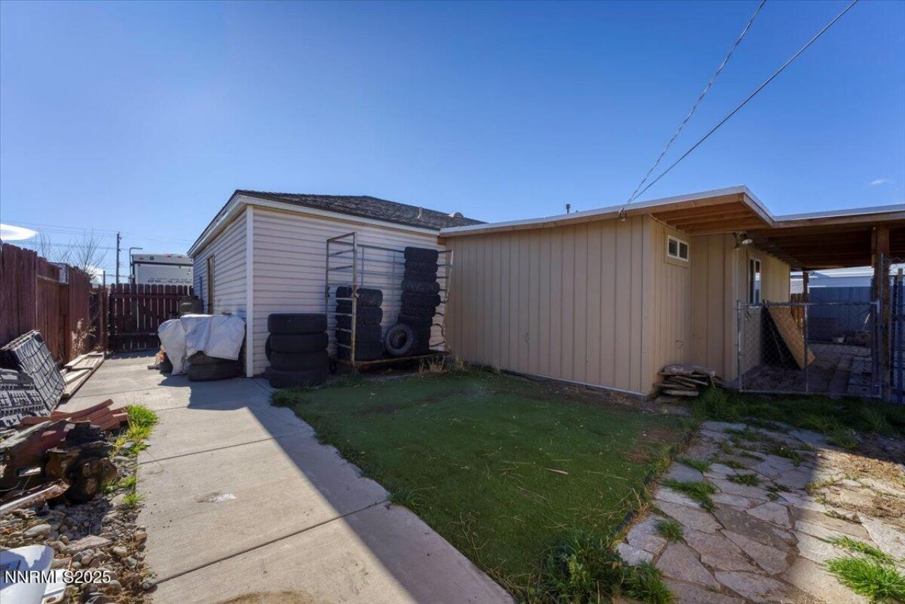 1250 Oxford Avenue, Sparks, NV 89431 Photo