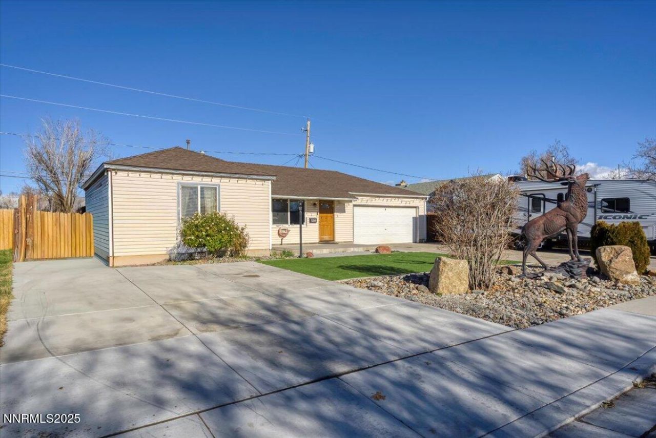 1250 Oxford Avenue, Sparks, NV 89431 Photo