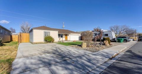 1250 Oxford Avenue, Sparks, NV 89431 Photo