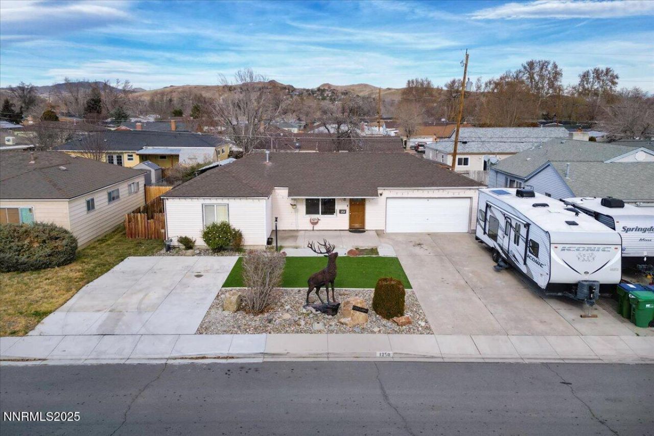 1250 Oxford Avenue, Sparks, NV 89431 Photo
