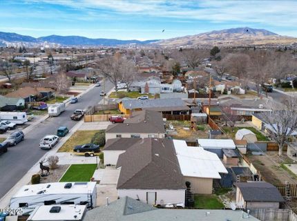 1250 Oxford Avenue, Sparks, NV 89431 Photo