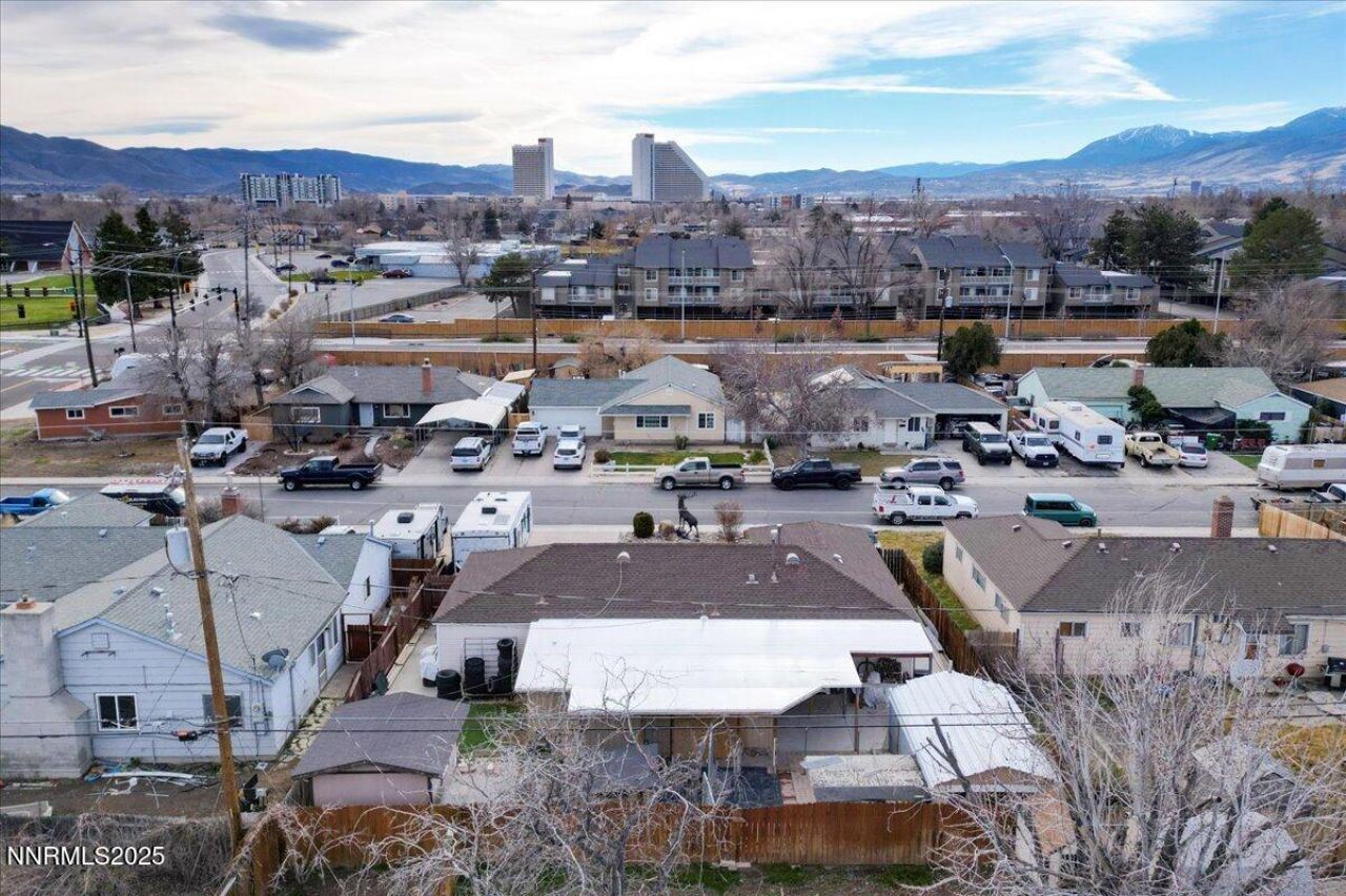 1250 Oxford Avenue, Sparks, NV 89431 Photo