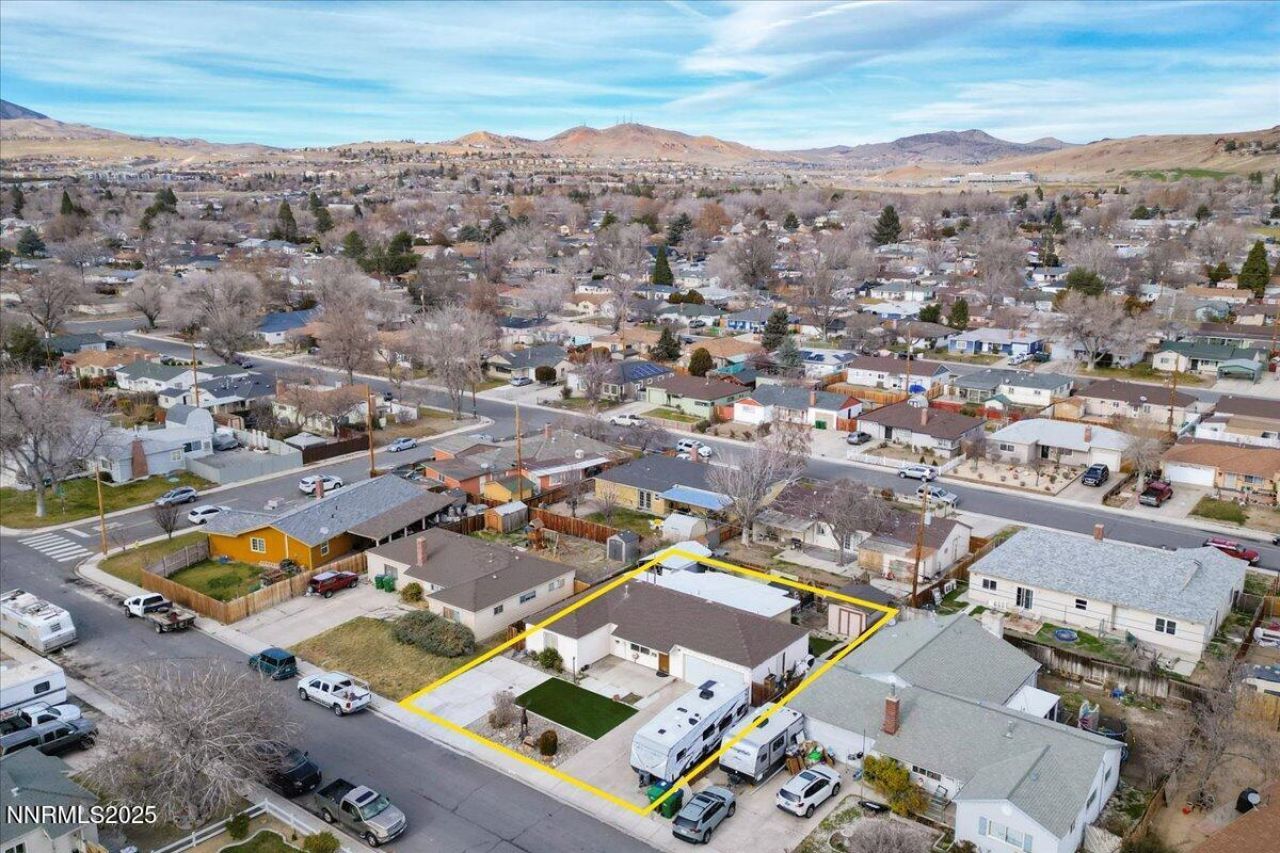 1250 Oxford Avenue, Sparks, NV 89431 Photo