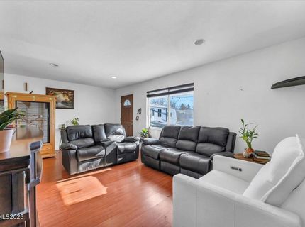 1250 Oxford Avenue, Sparks, NV 89431 Photo