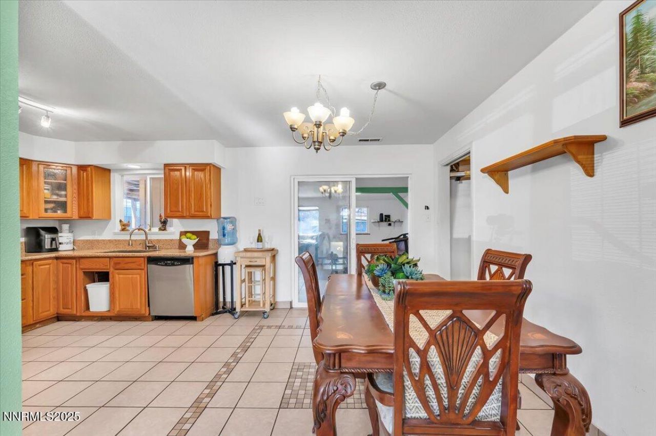 1250 Oxford Avenue, Sparks, NV 89431 Photo