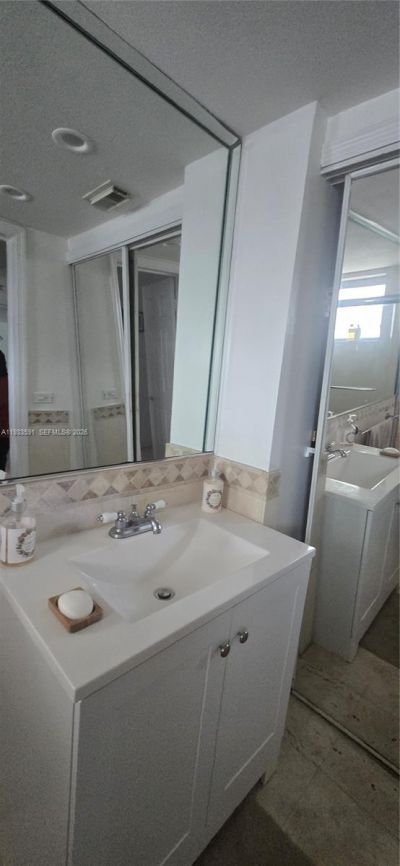 18900 NE 14th Ave , Unit D105, Miami, FL 33179 Photo