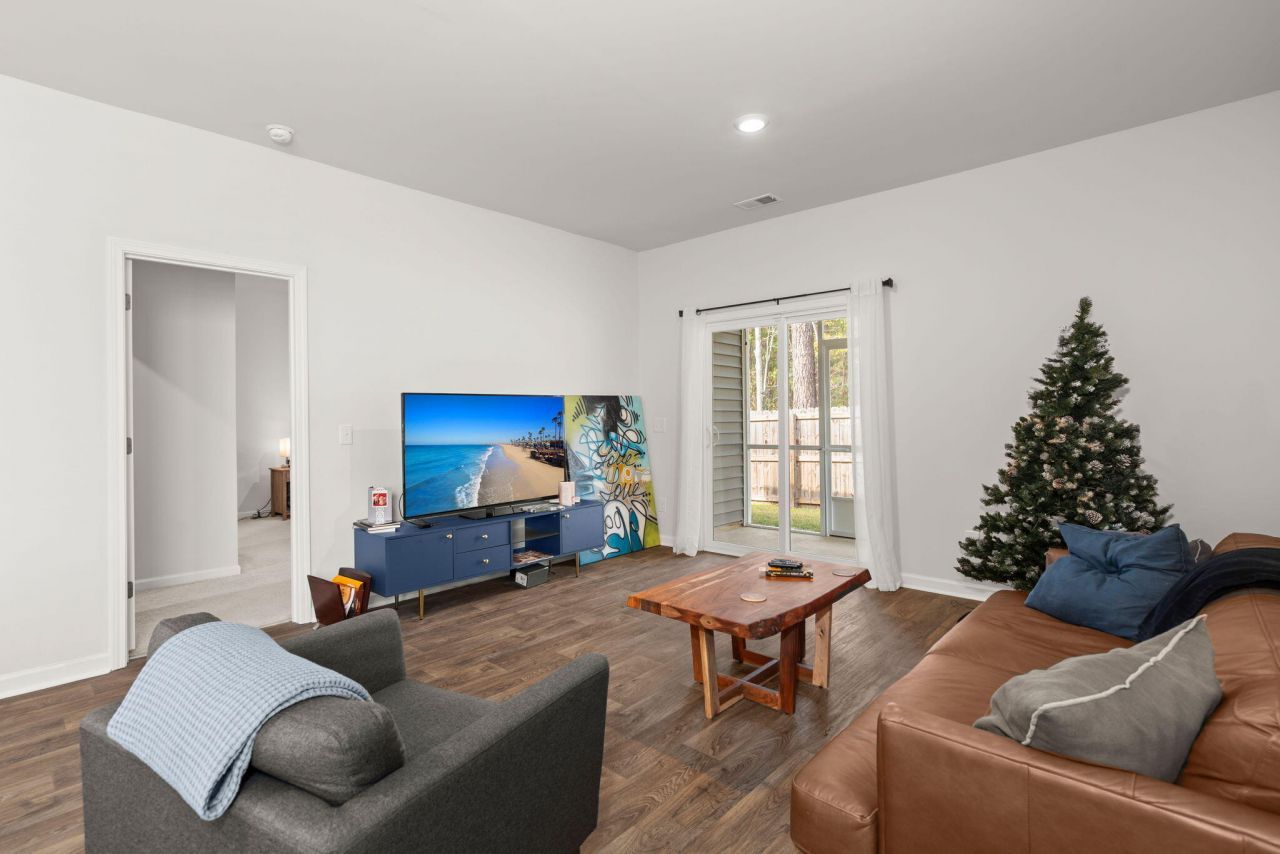 120 Sweet Cherry Lane Photo 17