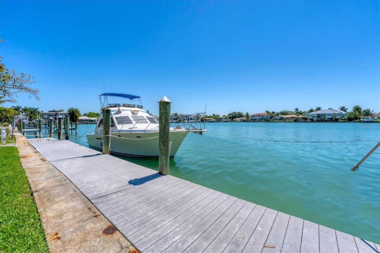 102 Seagull Lane, Sarasota, FL 34236 Photo