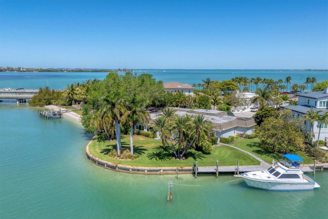 102 Seagull Lane, Sarasota, FL 34236 Photo