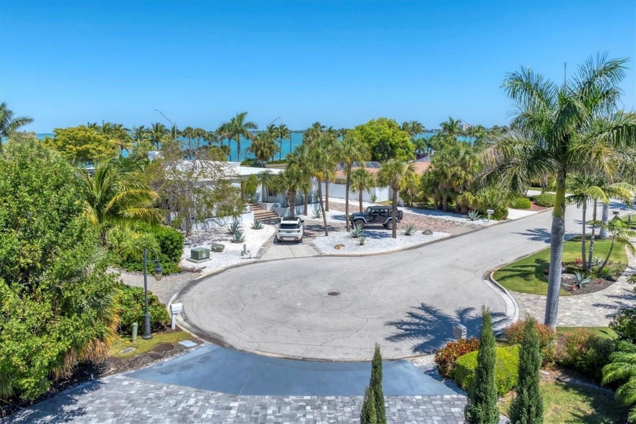 102 Seagull Lane, Sarasota, FL 34236 Photo