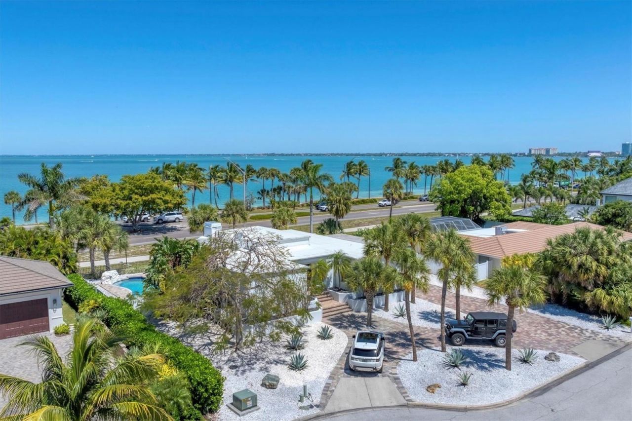 102 Seagull Lane, Sarasota, FL 34236 Photo