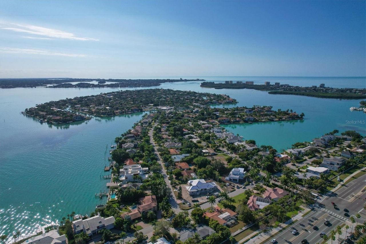 102 Seagull Lane, Sarasota, FL 34236 Photo