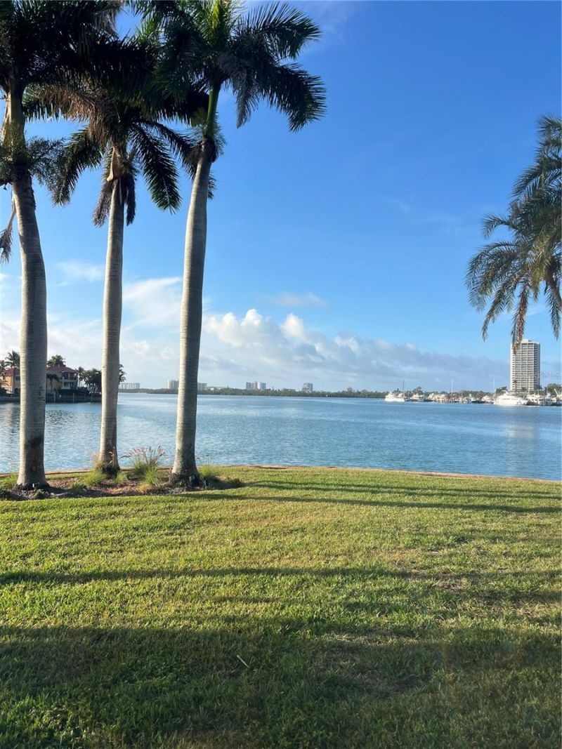 102 Seagull Lane, Sarasota, FL 34236 Photo