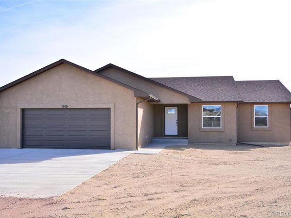 1916 E Spanish Lady Lane, Pueblo, CO 81007