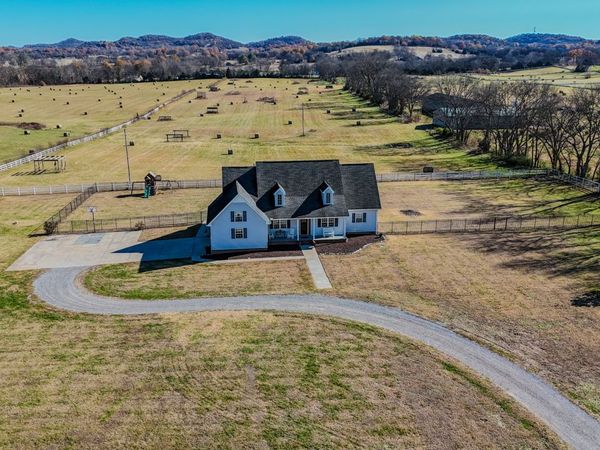 776 Rock Springs Rd, Castalian Springs, TN 37031