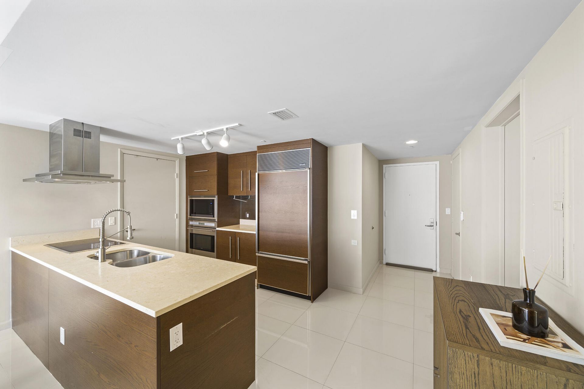 495 Brickell Avenue, Unit 911, Miami, FL 33131 Photo