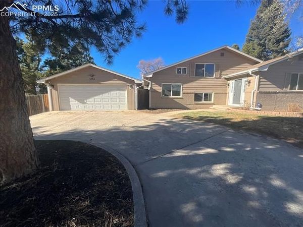 3706 N Chestnut Street, Colorado Springs, CO 80907