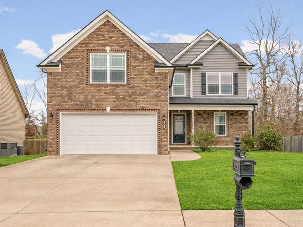 143 Sycamore Hill Dr , Clarksville, TN 37042
