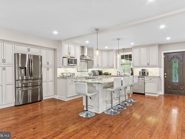 521 GREENVIEW DRIVE, SAYLORSBURG, PA 18353