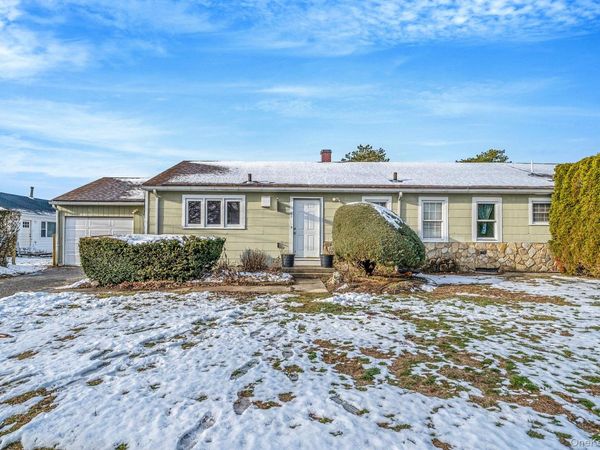 741 Hamilton Avenue, Westhampton Beach, NY 11978