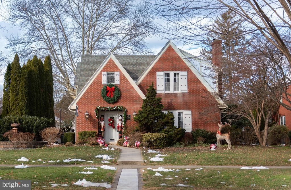 147 Elm Avenue, Hershey, PA 17033 Main Photo