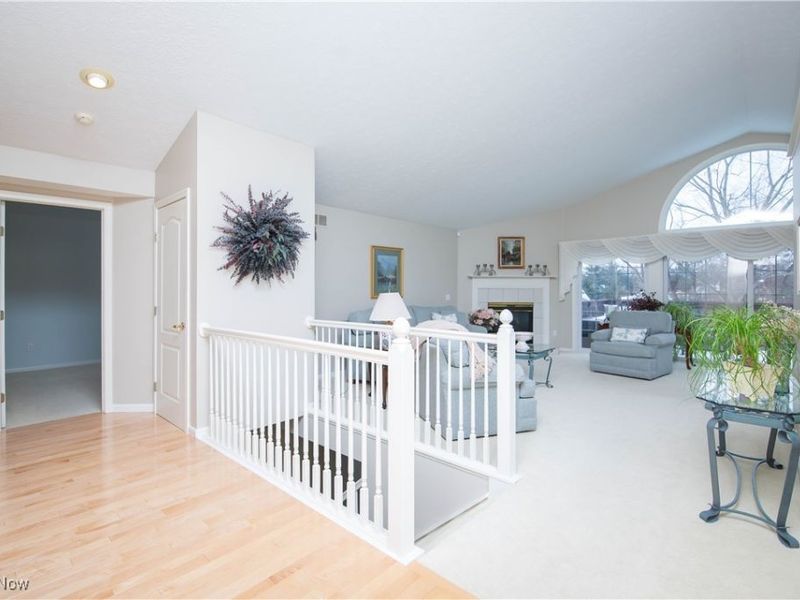 739 Grand View Lane, Aurora, OH 44202 Photo 2