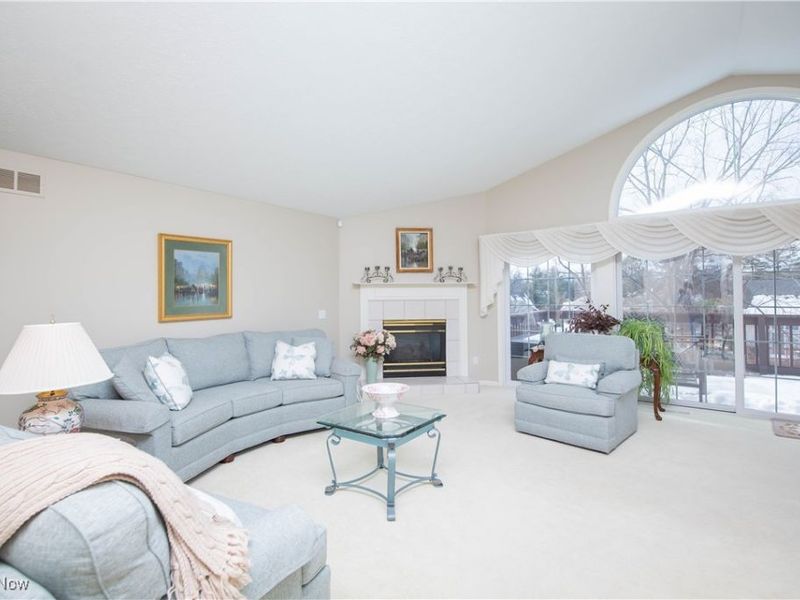 739 Grand View Lane, Aurora, OH 44202 Photo 3