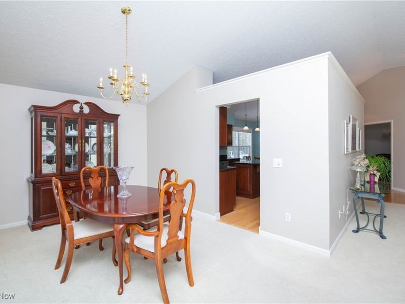 739 Grand View Lane, Aurora, OH 44202 Photo 4