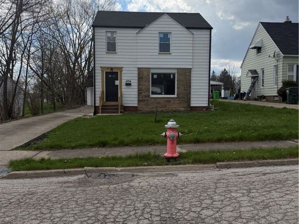 4754 Lawrence Avenue, Garfield Heights, OH 44125