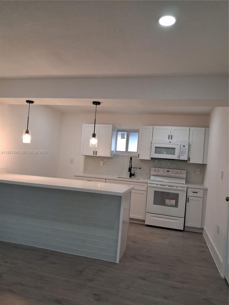 2155 SW 72nd Ave , Miami, FL 33155 Photo