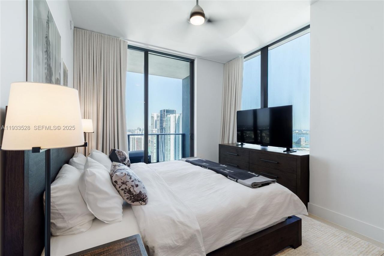 601 NE 1st Ave, Unit PH5001, Miami, FL 33132 Photo