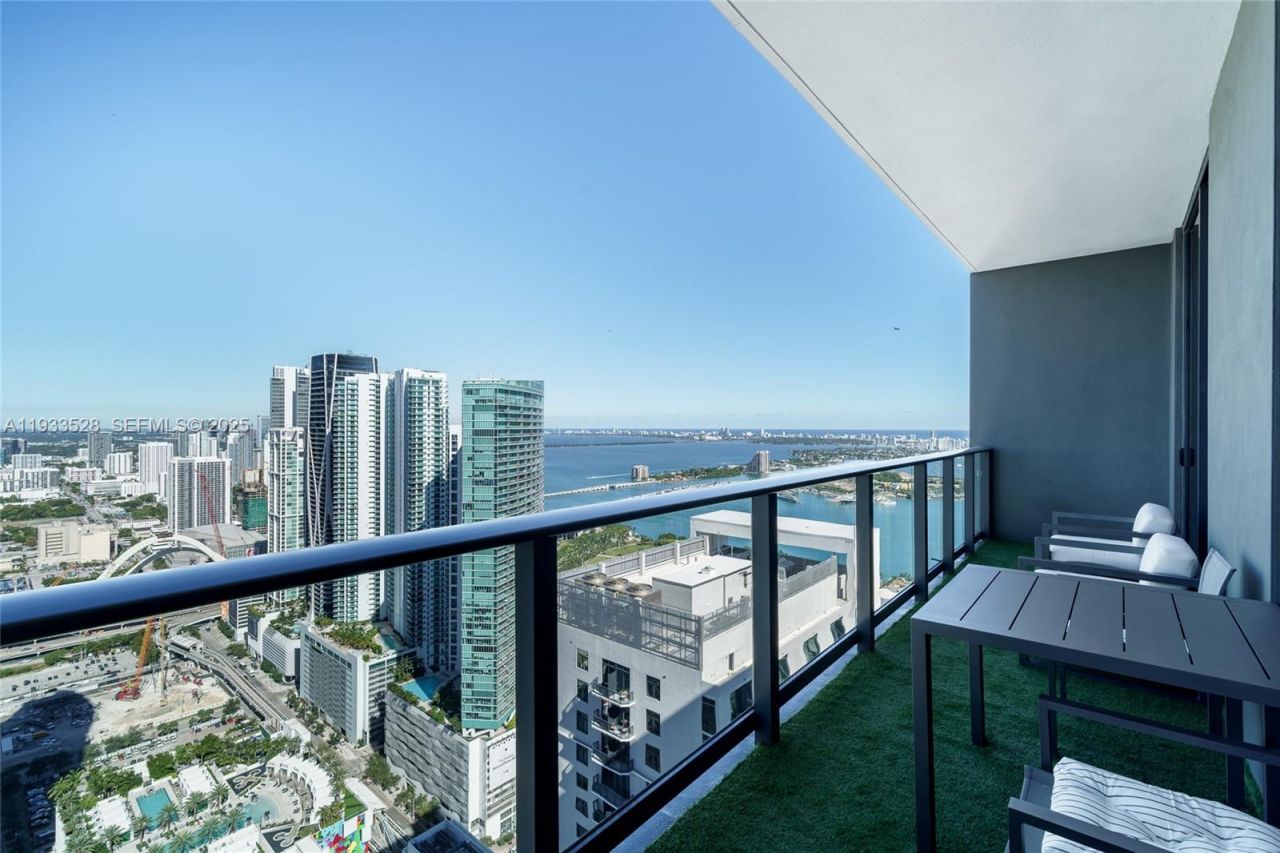 601 NE 1st Ave, Unit PH5001, Miami, FL 33132 Photo