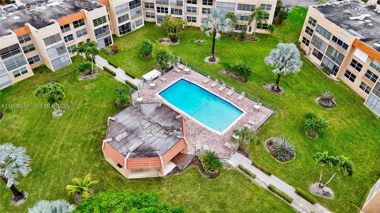 6700 Royal Palm Blvd, Unit 107D, Margate, FL 33063 Photo