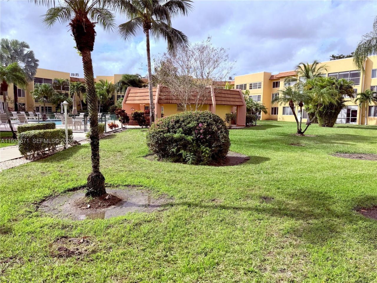 6700 Royal Palm Blvd, Unit 107D, Margate, FL 33063 Photo