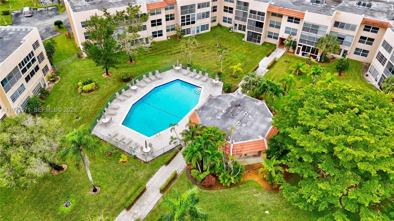 6700 Royal Palm Blvd, Unit 107D, Margate, FL 33063 Photo